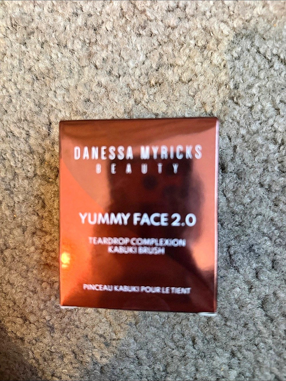 Danessa Myricks Beauty Yummy Face 2.0 Teardrop Complexion Kabuki Brush sealed bo